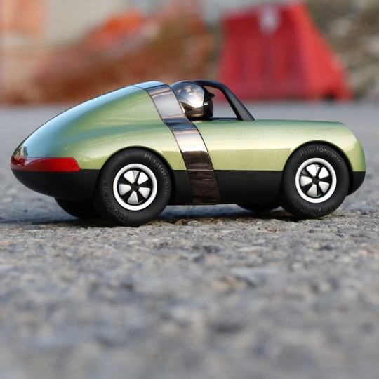 Luft Sportscar Green