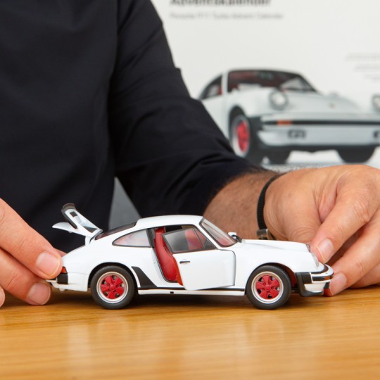 Porsche 911 Turbo Advent Calendar White