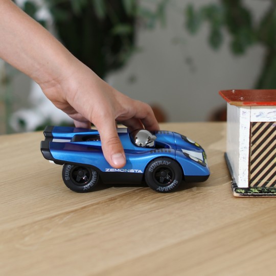 Playforever Zemonsta Hans Blue