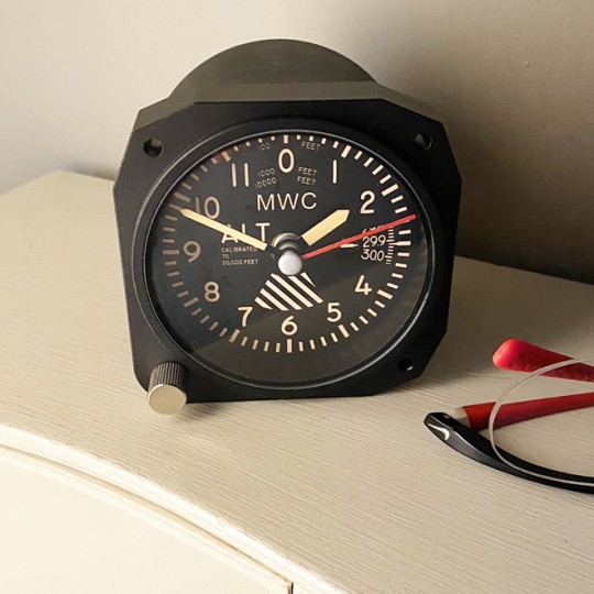 Small Altimeter Desk Clock Black