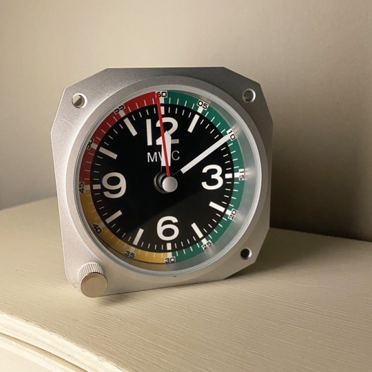 Small Air Speed Desk Clock Silver